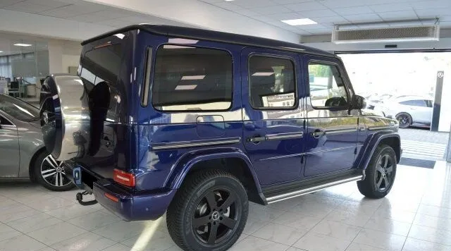 Mercedes-Benz G 350 d 4X4 =Manufactur= Distronic Гаранция Image 2