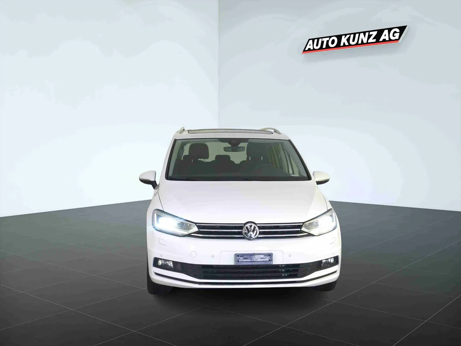 Volkswagen Touran 1.8 TSI DSG Highline 7-Plätzer  Image 3